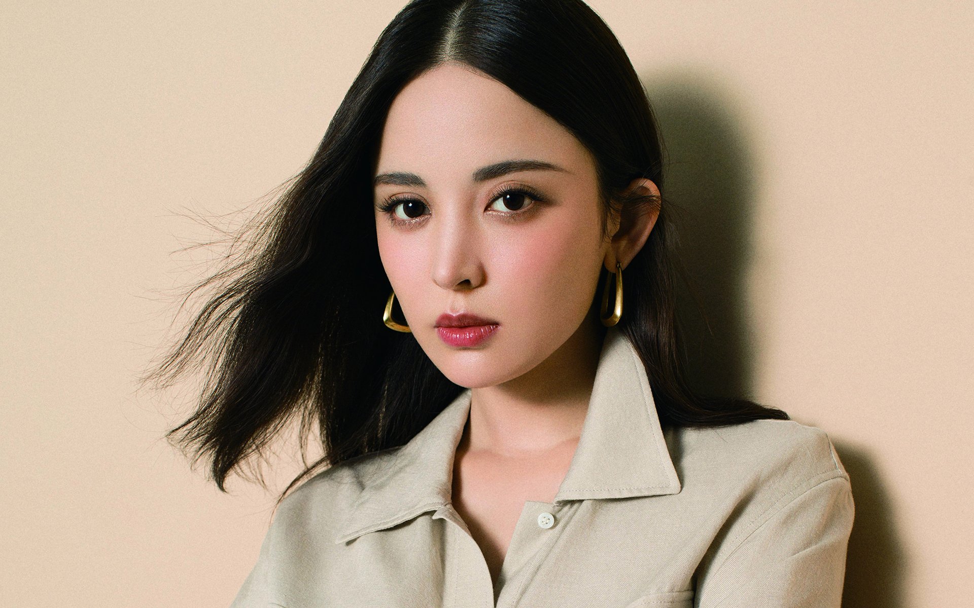 马利克·蒂尔曼在PSV表现出色，赛季结束后引发多家欧洲俱乐部关注。