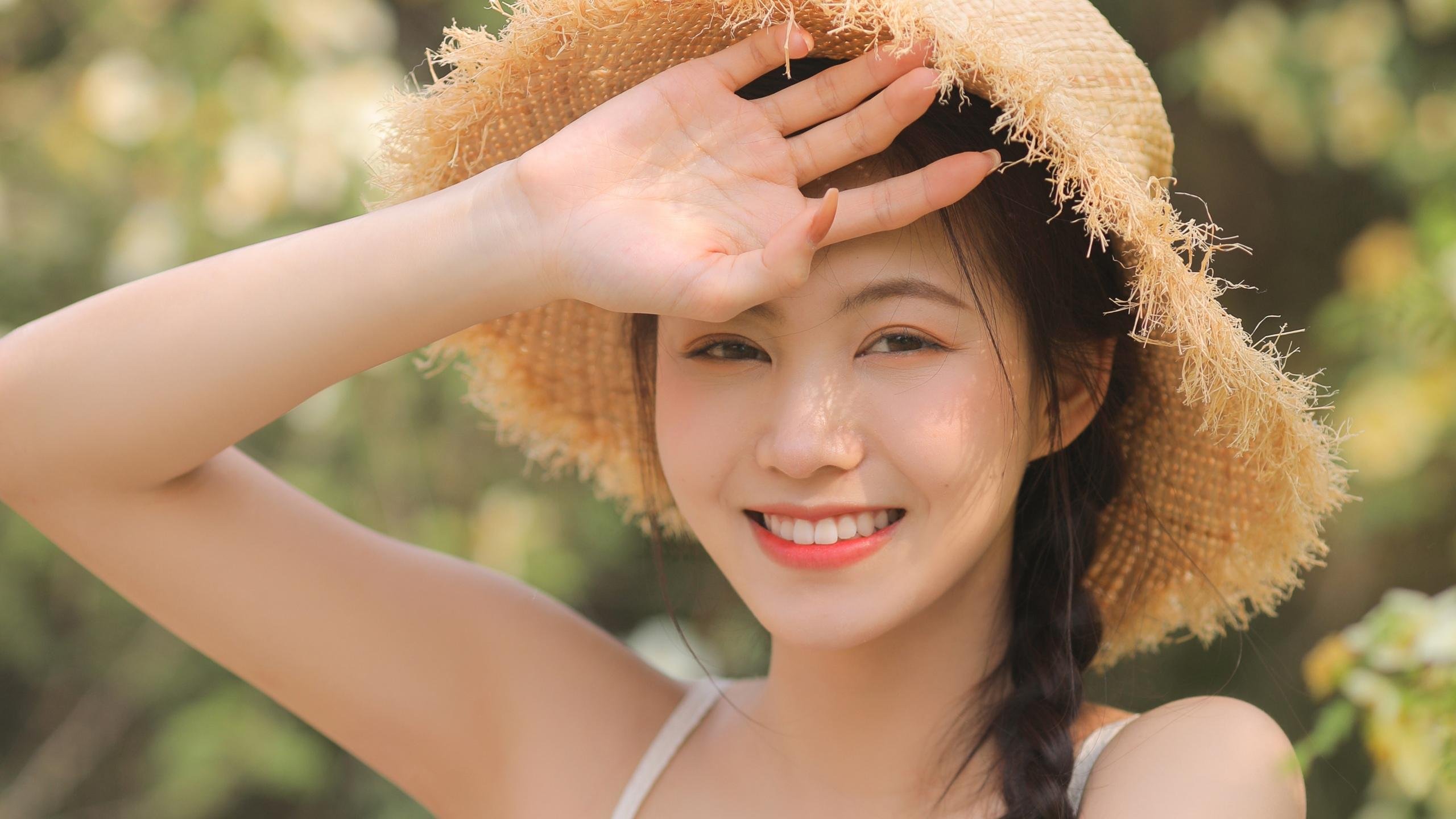 利物浦中场球员梅开二度，成全队焦点，利物浦中锋是谁