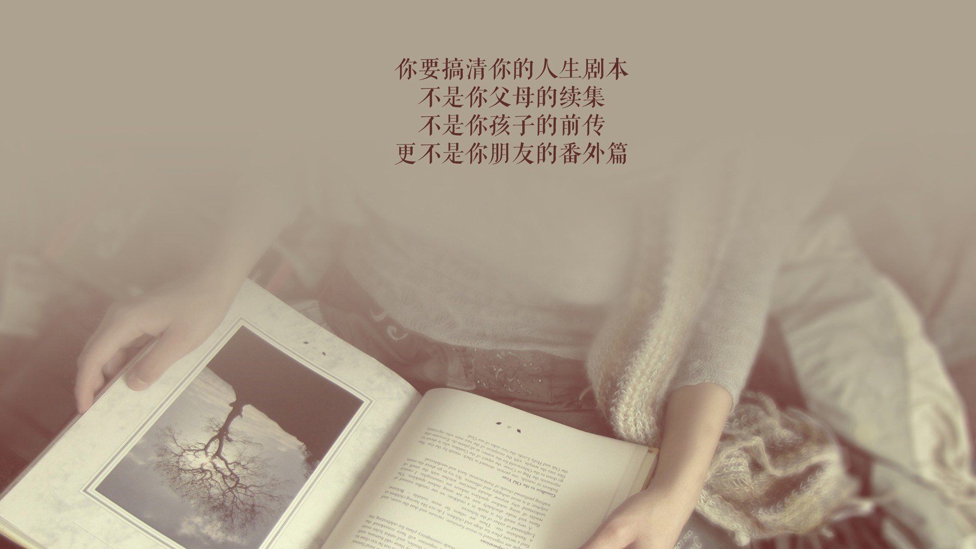 拜仁慕尼黑客场2-1战胜奥格斯堡，继续保持不败，拜仁慕尼黑客场球服